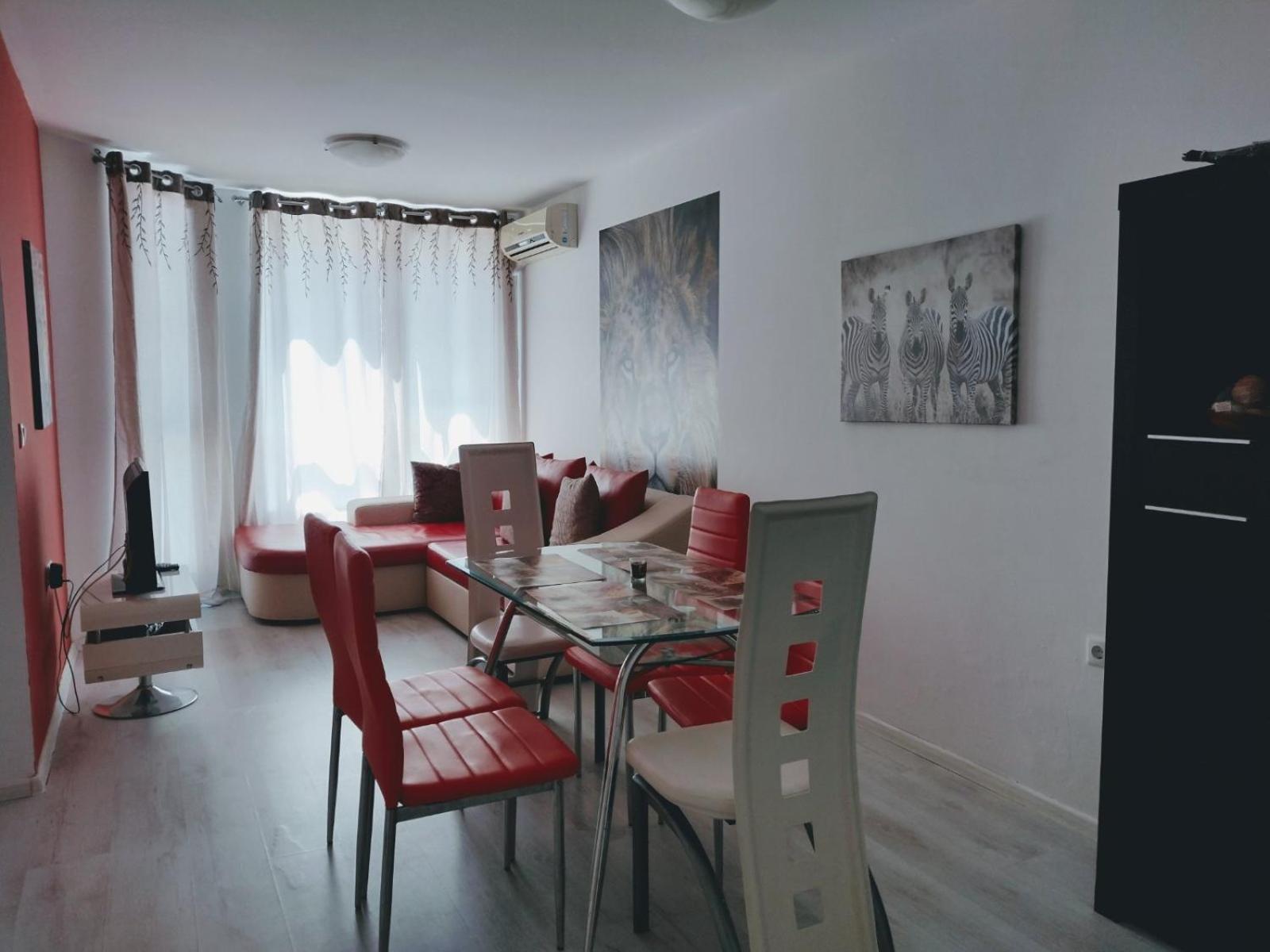 Private Apartment With Parking And Pool Balcic Exterior foto