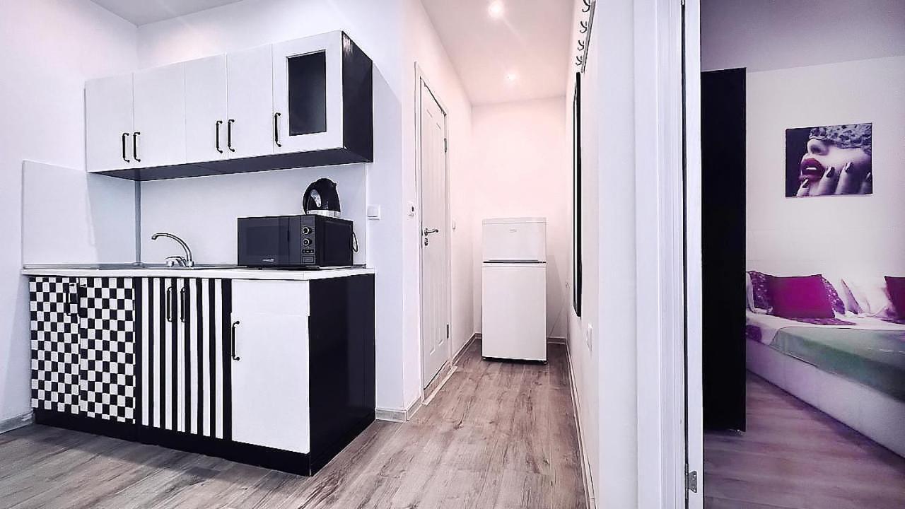 Private Apartment With Parking And Pool Balcic Exterior foto