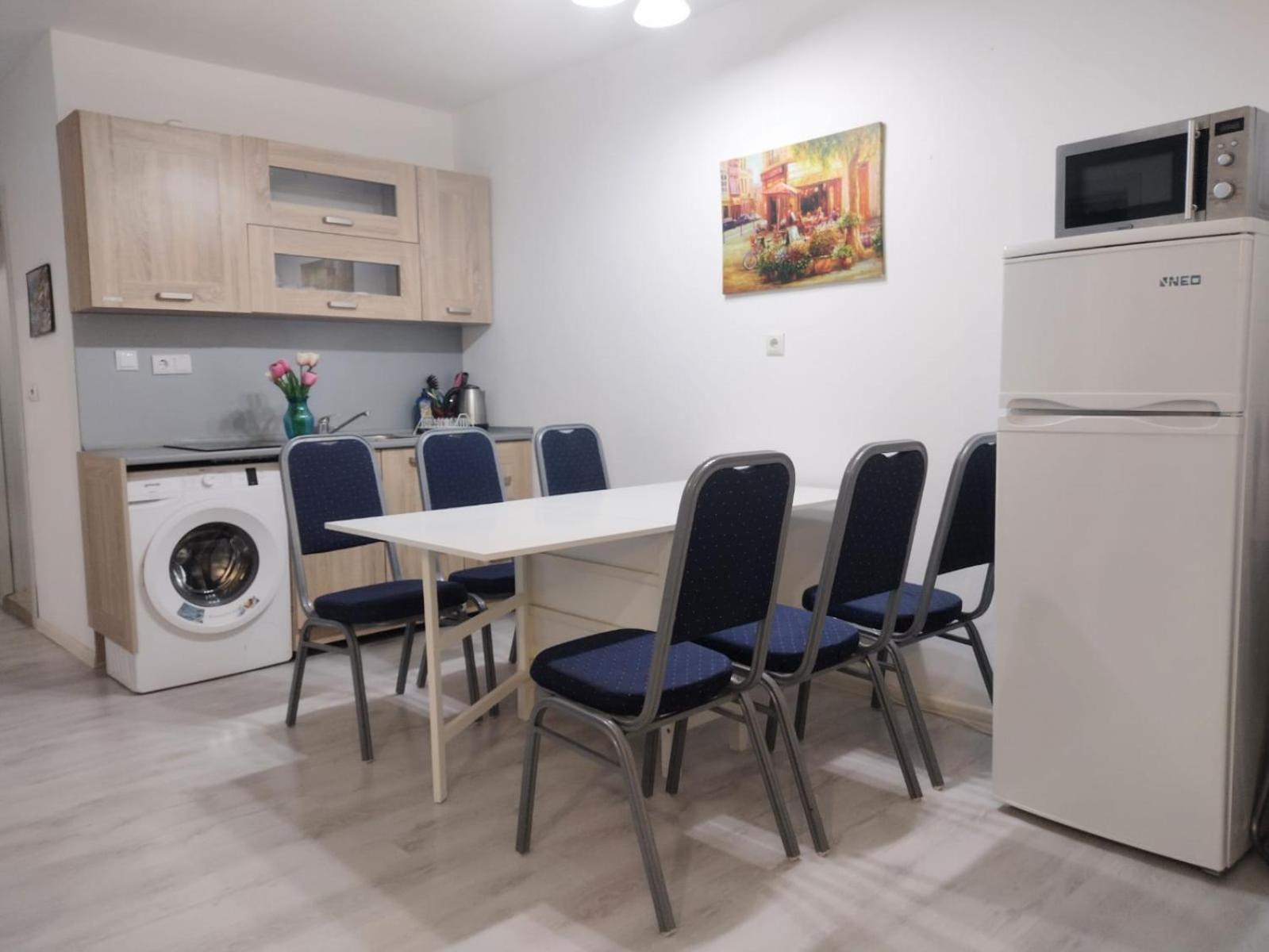 Private Apartment With Parking And Pool Balcic Exterior foto