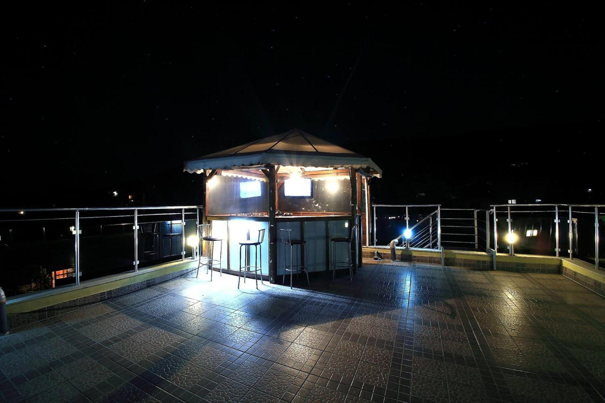Private Apartment With Parking And Pool Balcic Exterior foto