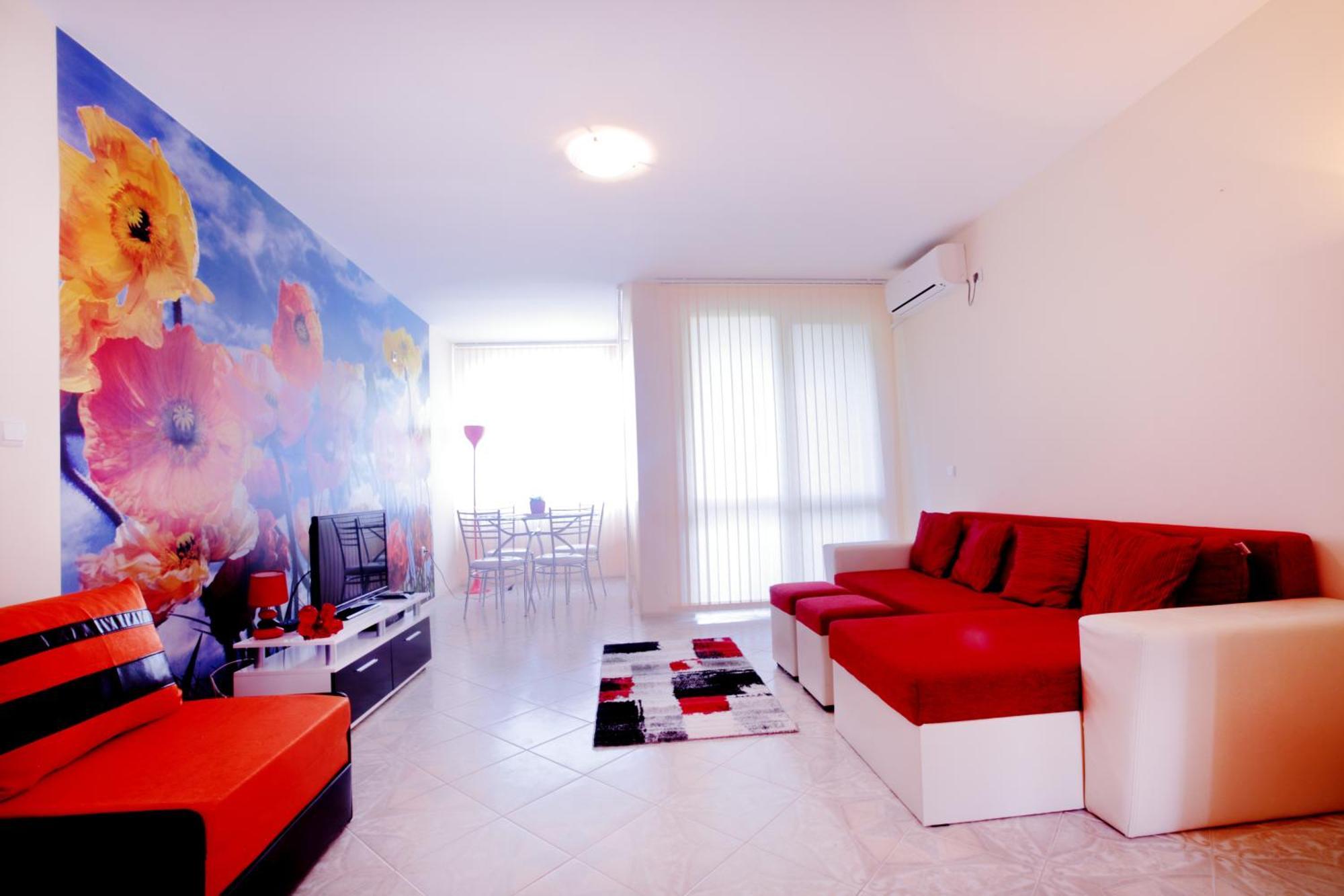 Private Apartment With Parking And Pool Balcic Exterior foto