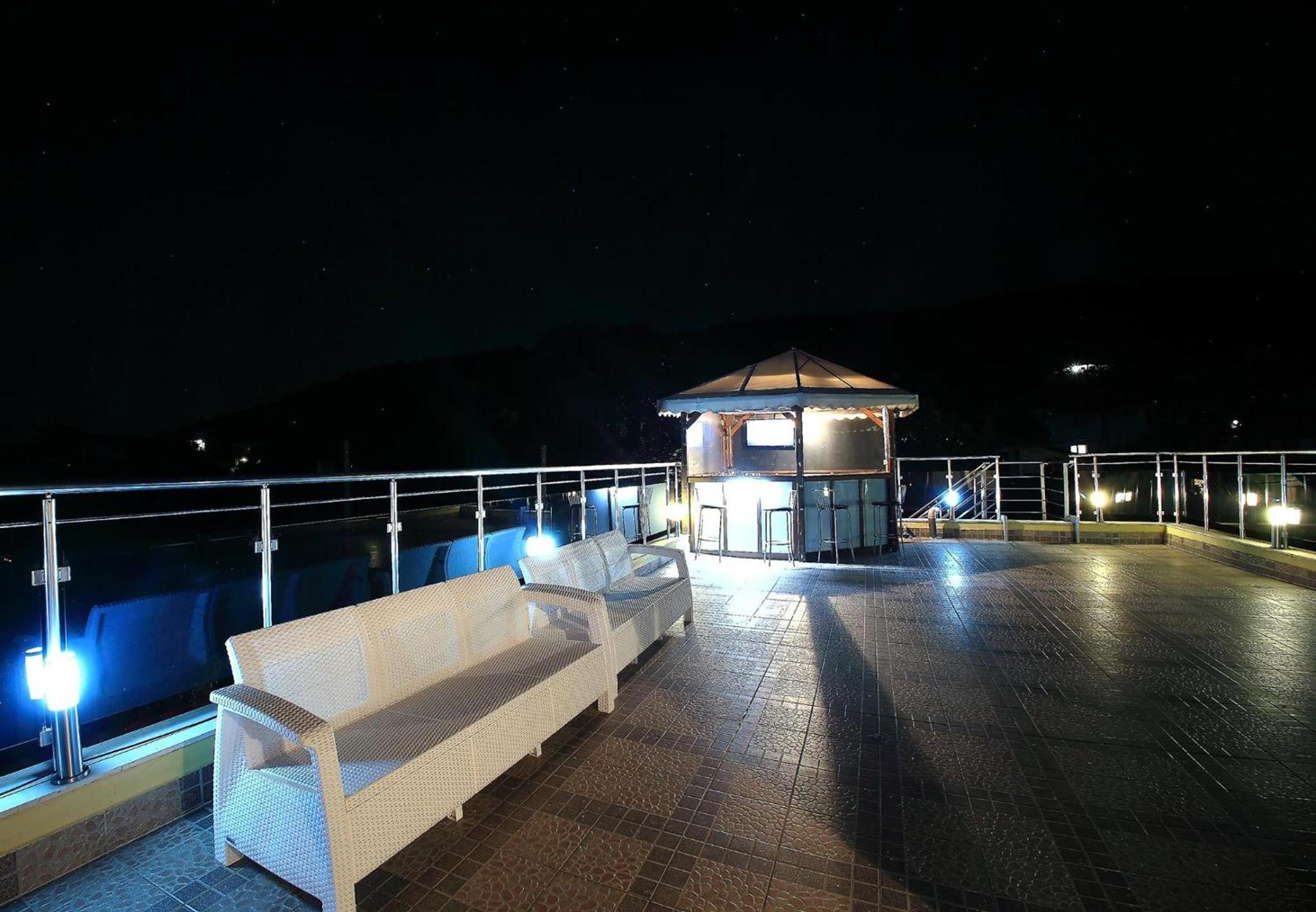 Private Apartment With Parking And Pool Balcic Exterior foto